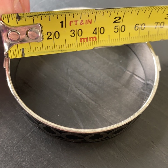 authentic Coach bangle. Black and stainless. - Picture 4 of 4